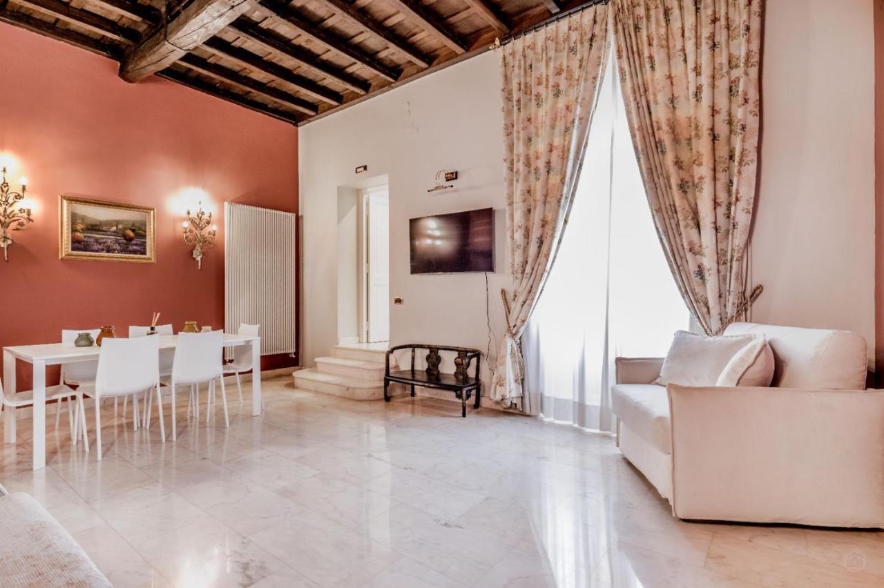 Apartment - Pietra Rom